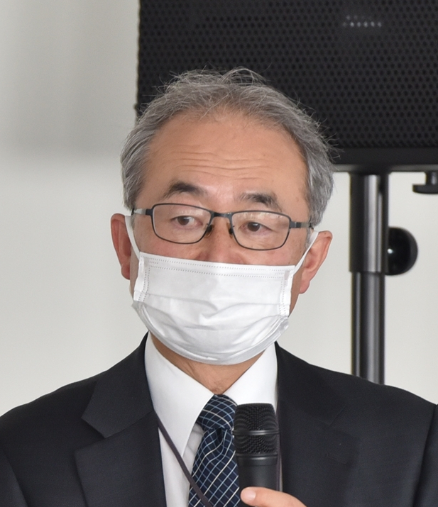 板倉 信一郎