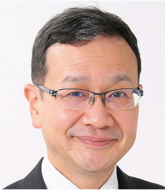 東川 直正 氏