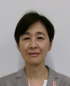 野坂 周子 氏